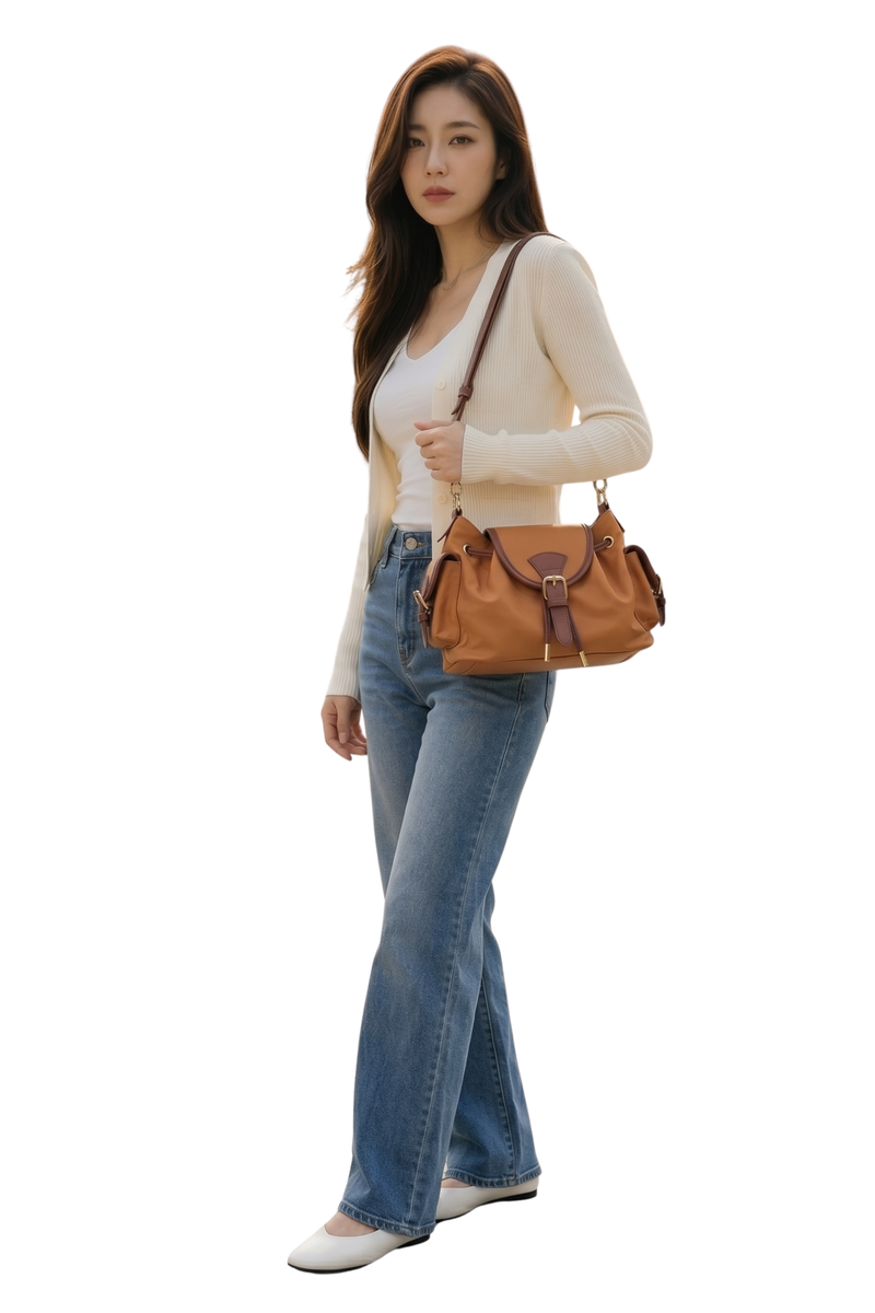 Moondae leather bag on brown